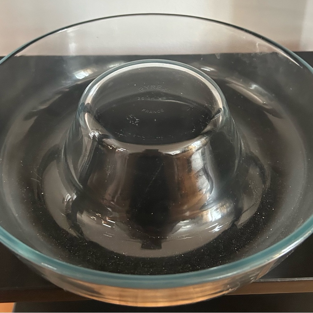 Pyrex Clear Bundt Cake /jello mold